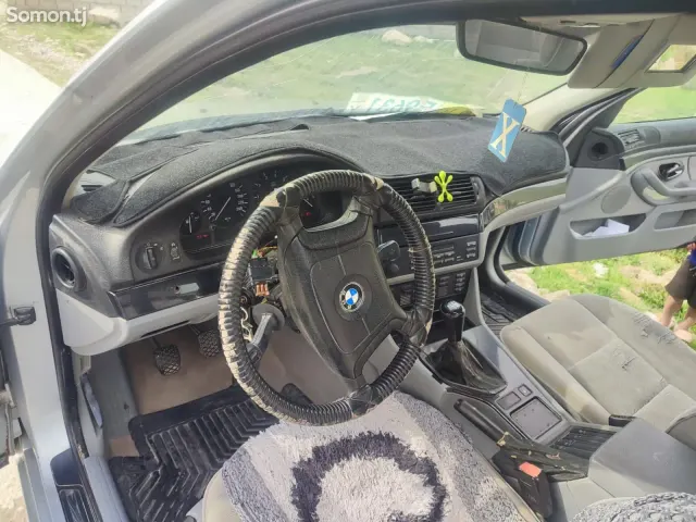 BMW 5 series 1998 · 2.5 MT