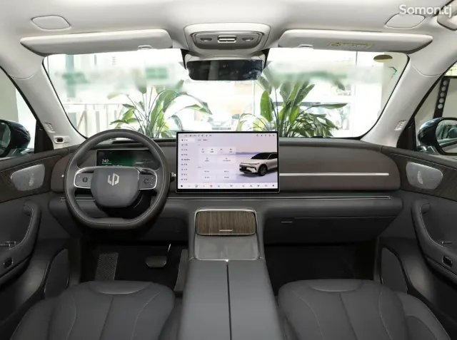 Leapmotor C11 2025 · AT