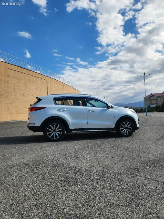 Kia Sportage 2015 · 1.7 AT