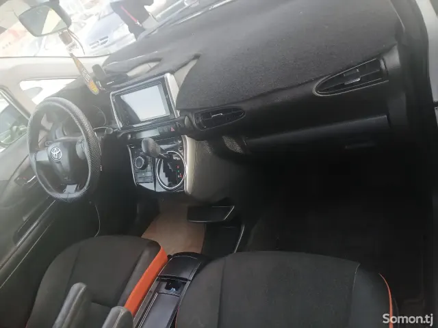 Toyota Wish 2014 · 2.0 AT