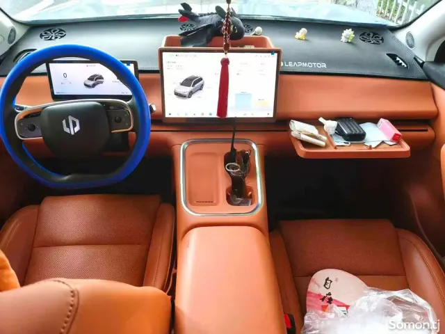 Leapmotor C16 2026 · AT