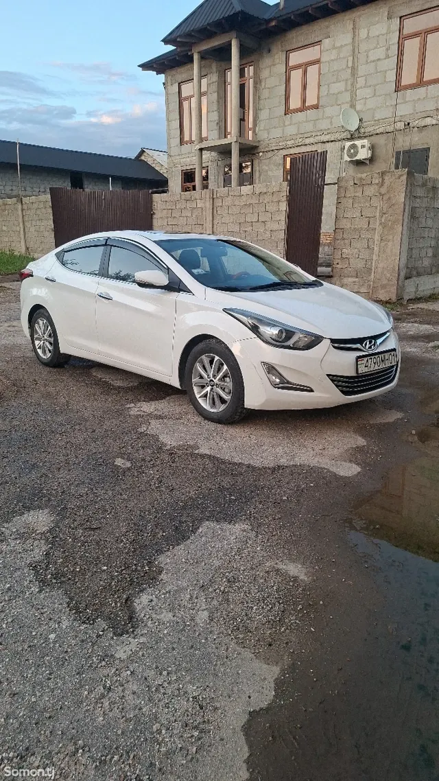 Hyundai Avante 2014 · 1.6 AT
