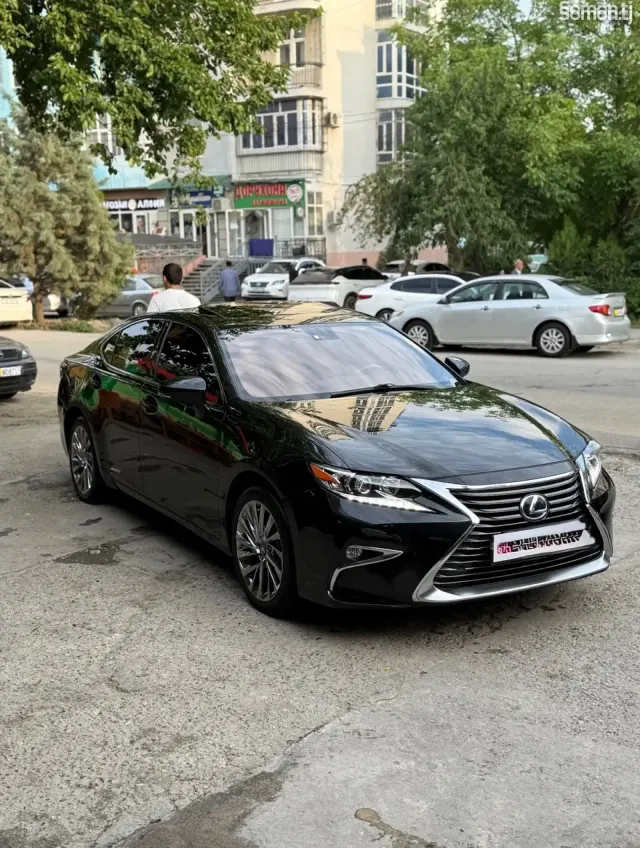 Lexus ES series 2017 · 3.0 AT