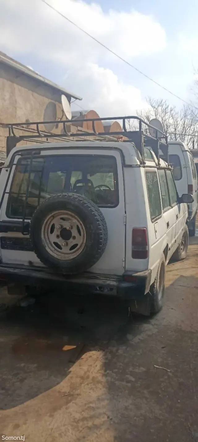 Land Rover Discovery 1993 · 2.5 MT