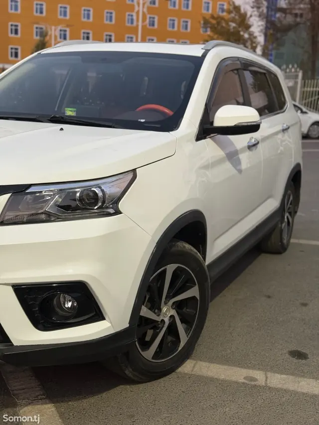 BAIC X7 2018 · 1.6 AT