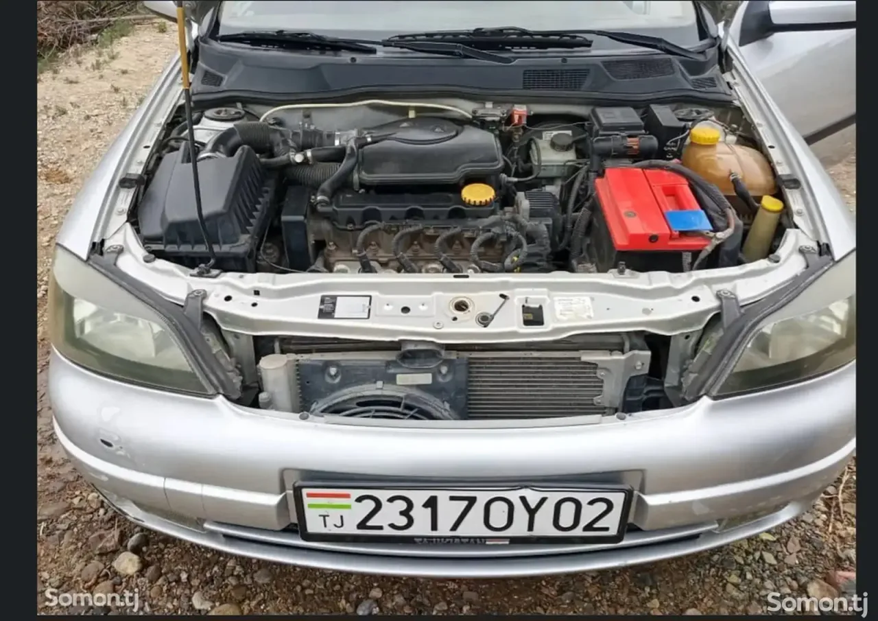 Opel Astra G 2000 · 1.6 MT