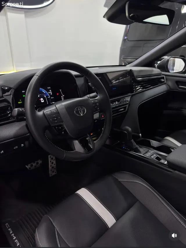 Toyota Camry 2025 · 2.5 AT