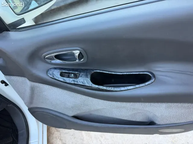 Daewoo Leganza 2001 · 1.8 MT