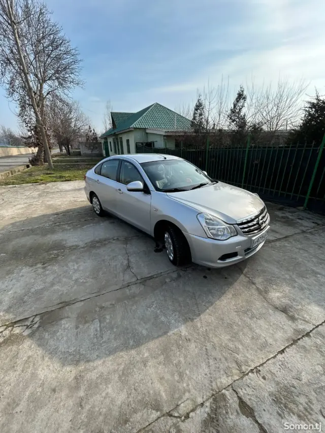 Nissan Almera 2014 · 1.6 MT