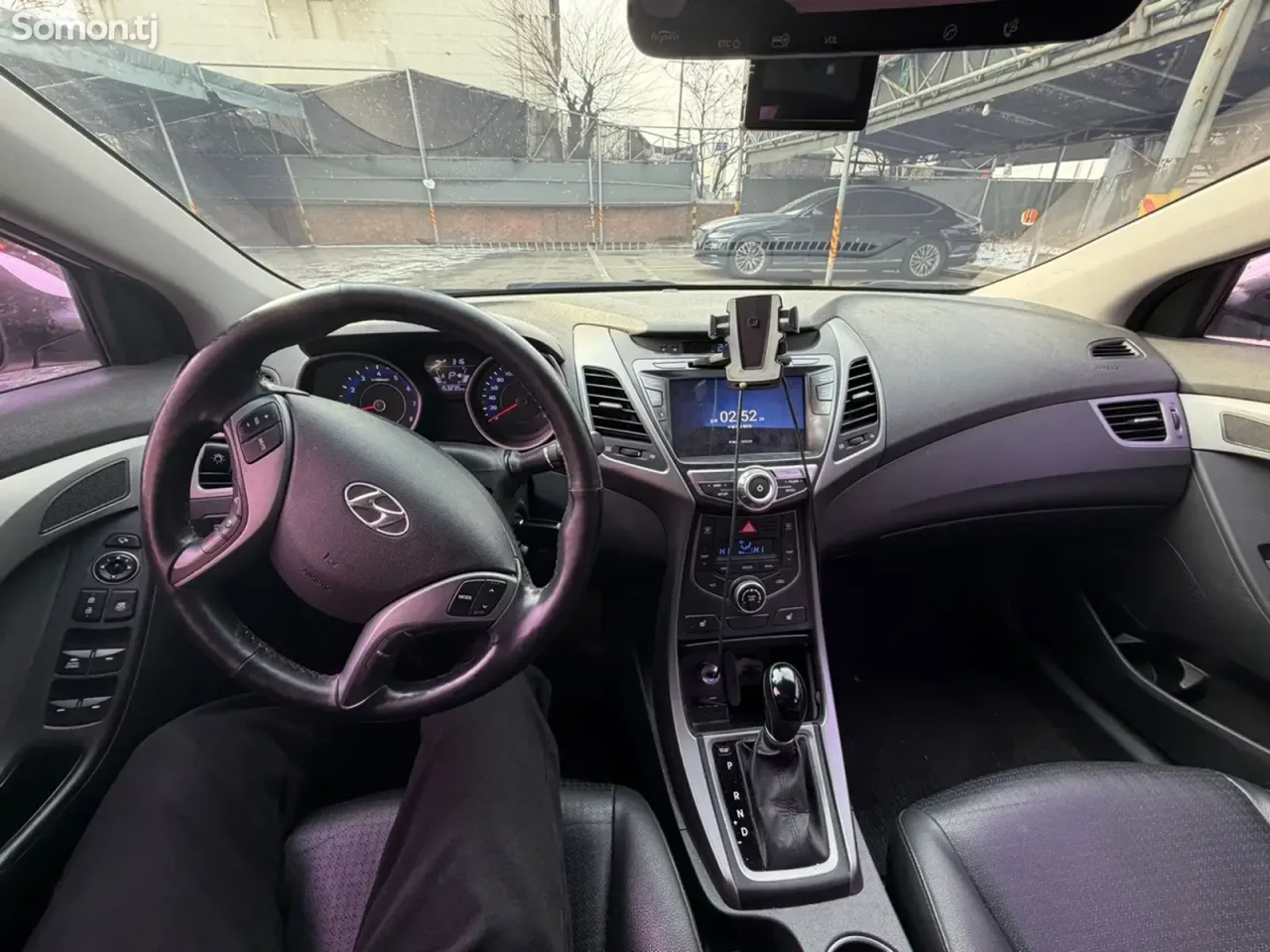 Hyundai Avante 2015 · 1.6 AT