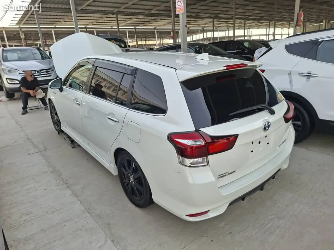 Toyota Fielder 2016 · 1.5 AT