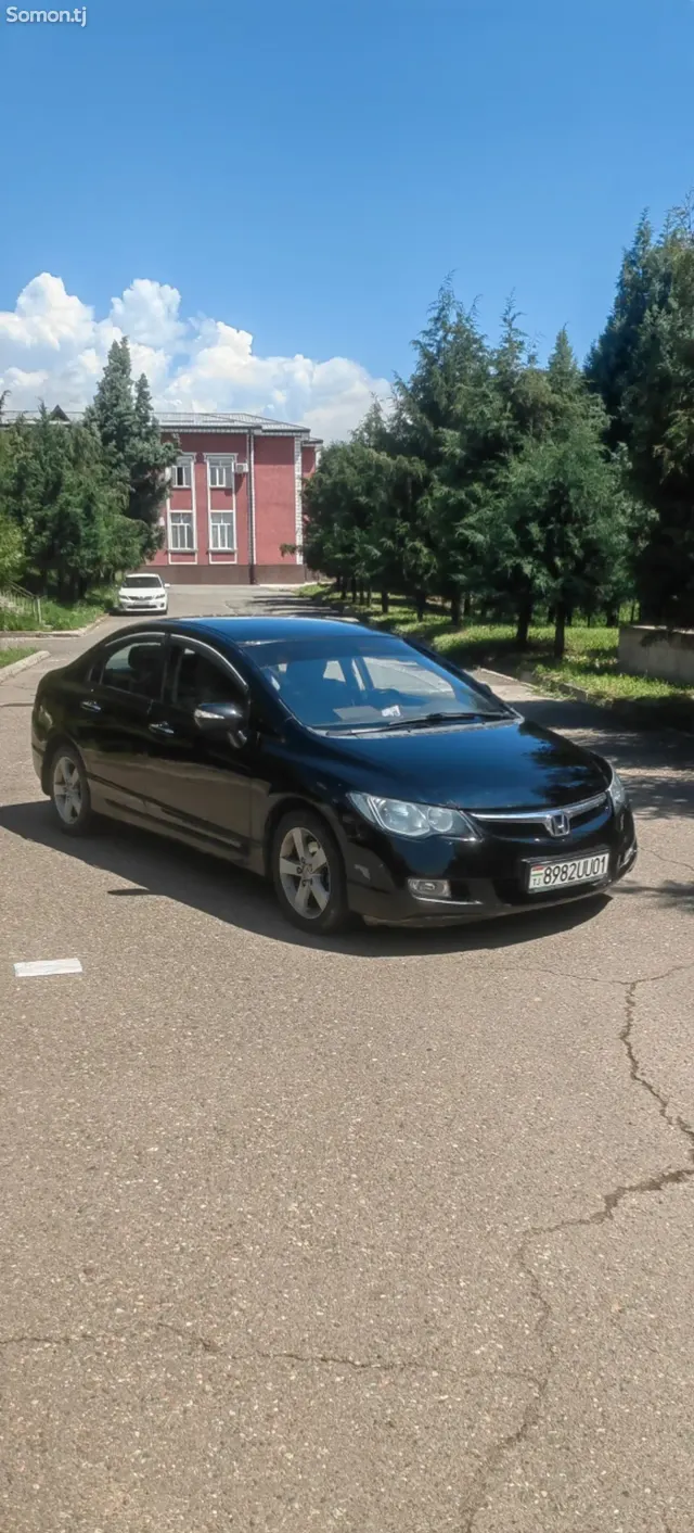 Honda Civic 2008 · 1.8 AT