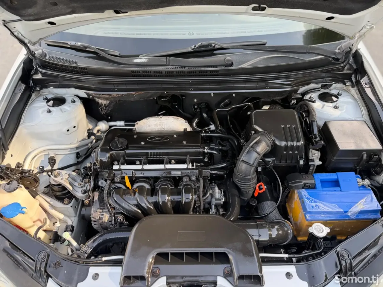 Hyundai Avante 2010 · 1.6 AT