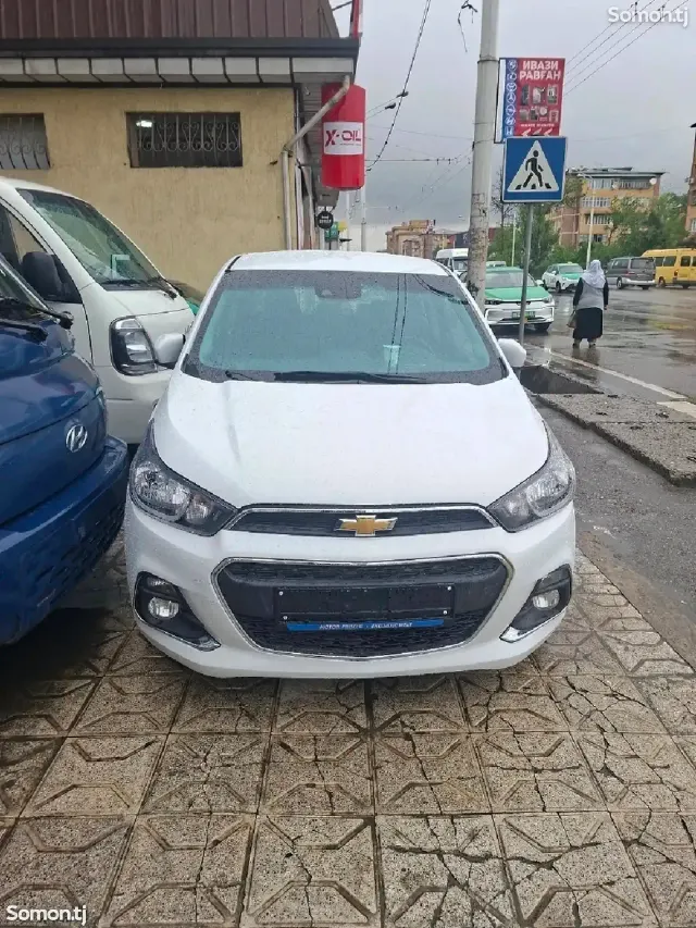 Chevrolet Spark 2016 · 1.2 AT