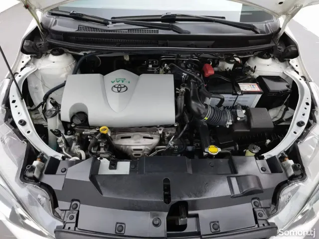 Toyota Yaris 2017 · AT