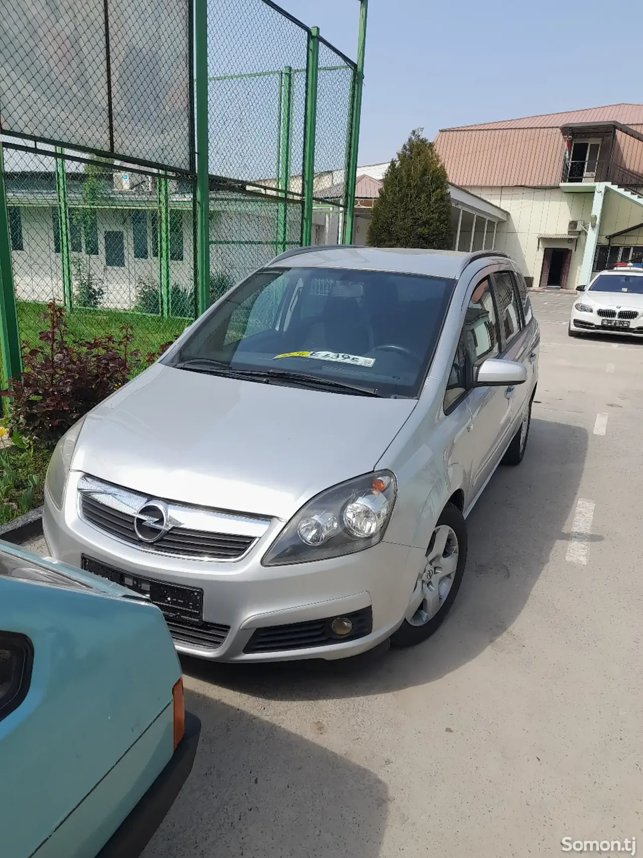 Opel Zafira 2006 · 1.9 MT