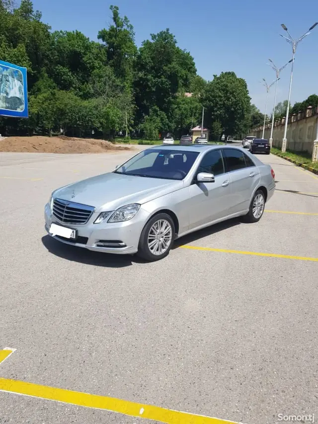 Mercedes-Benz E class 2011 · 3.0 AT