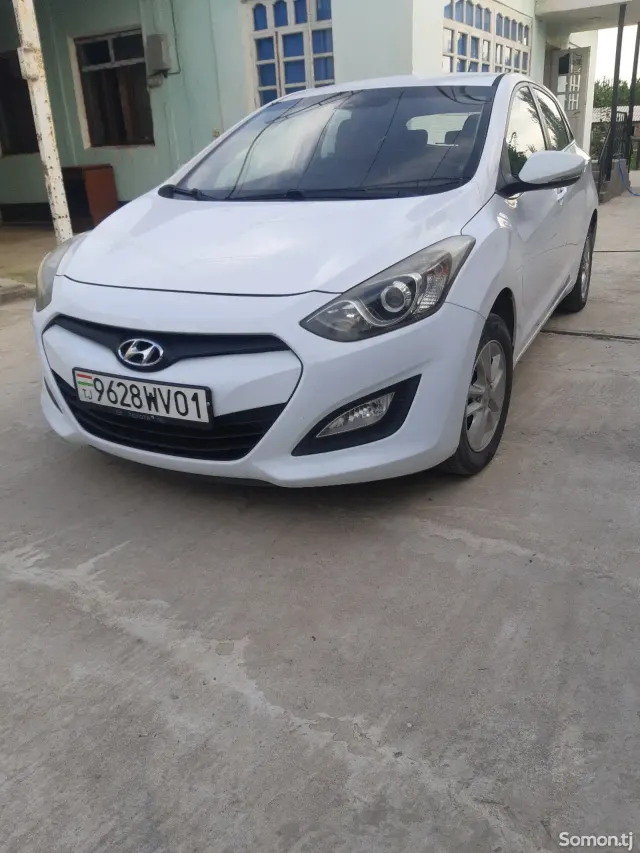 Hyundai i30 2014 · 1.6 AT