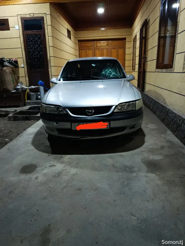 Opel Vectra B 1998 · 1.6 MT