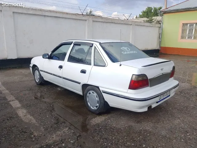 Daewoo Nexia 1996 · 1.6 MT