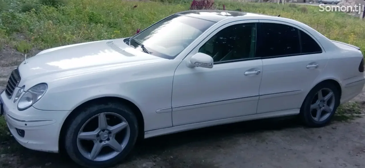 Mercedes-Benz E class 2003 · 2.4 AT