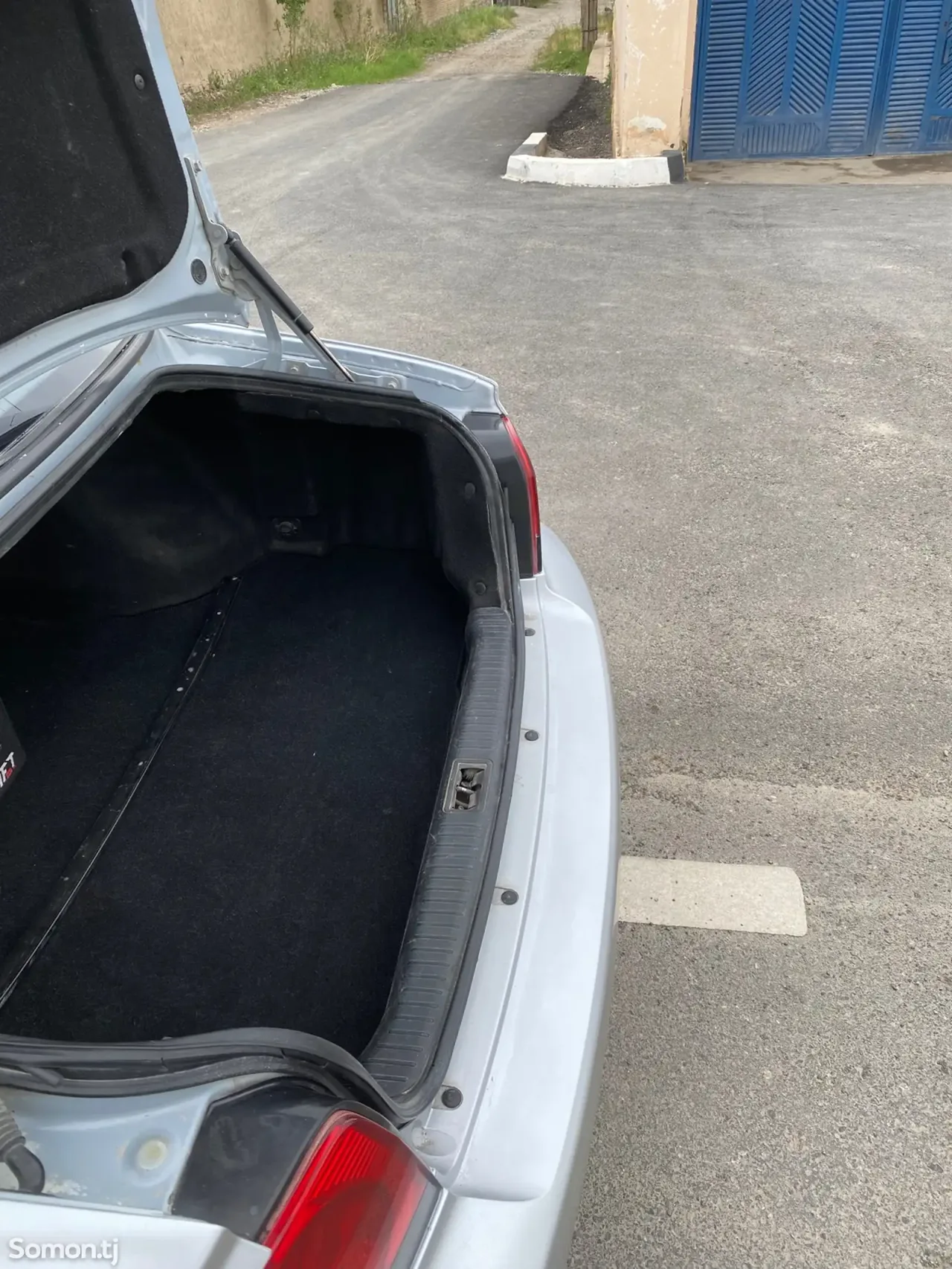 Hyundai Sonata 2002 · 2.0 MT