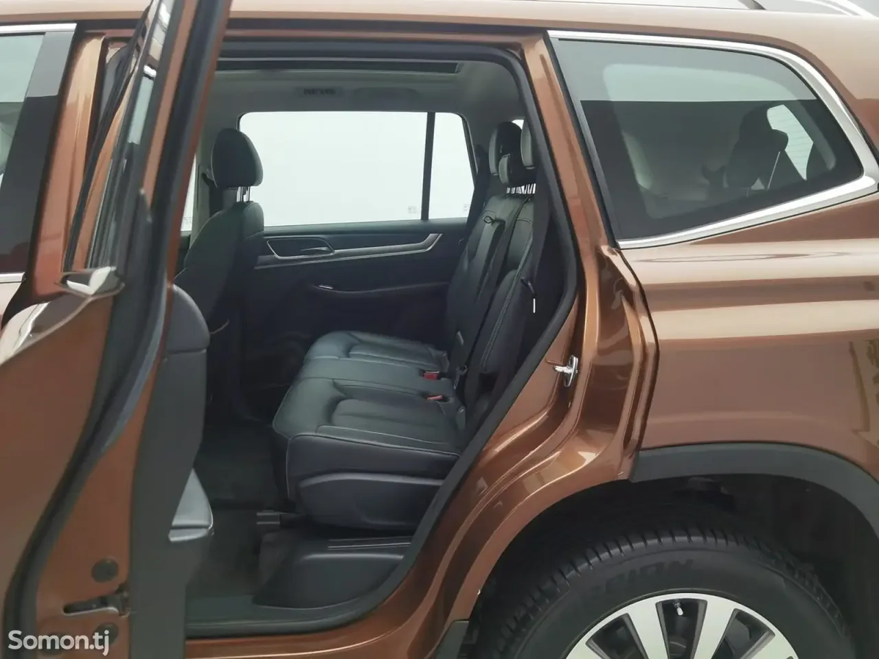 Roewe RX8 2018 · 2.0 AT
