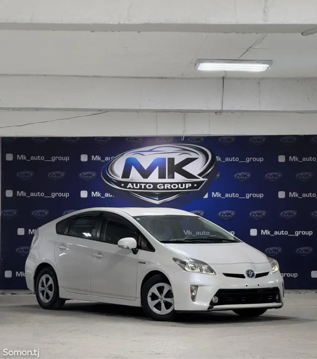 Toyota Prius 2014 · 1.8 CVT