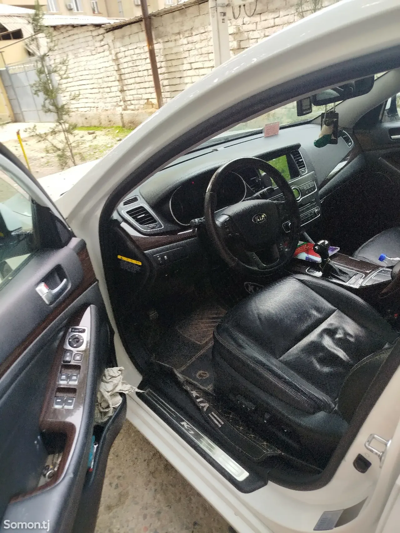 Kia K7 2015 · 2.4 AT