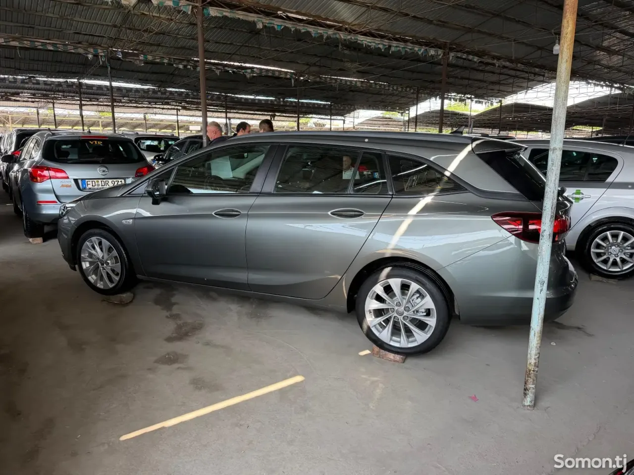 Opel Astra K 2016 · 1.4 MT
