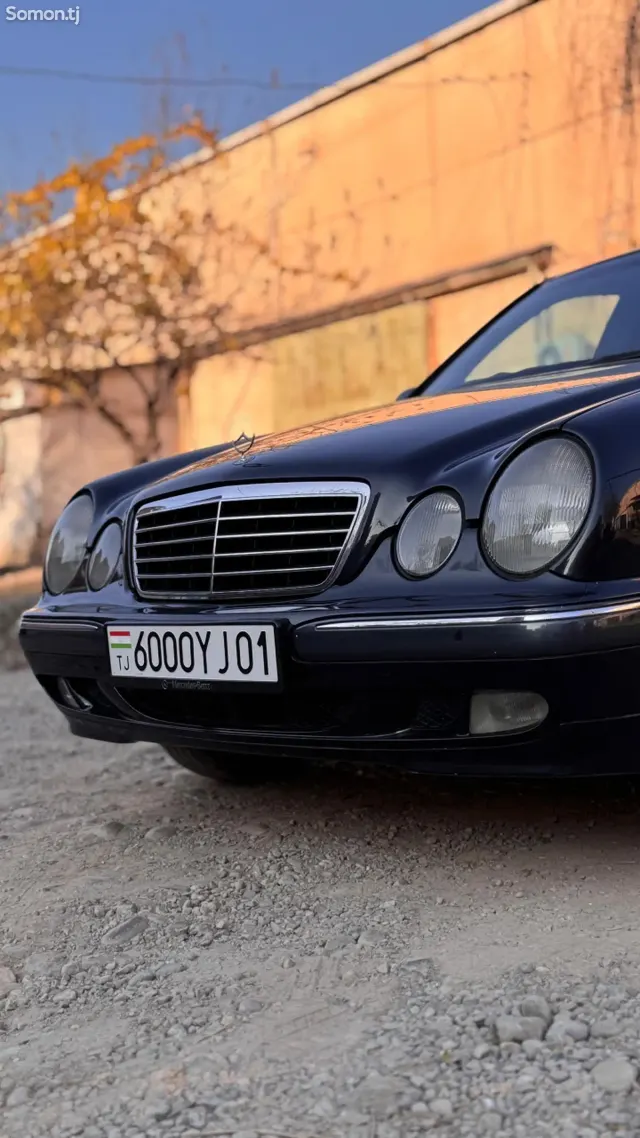 Mercedes-Benz E class 2001 · 2.4 AT