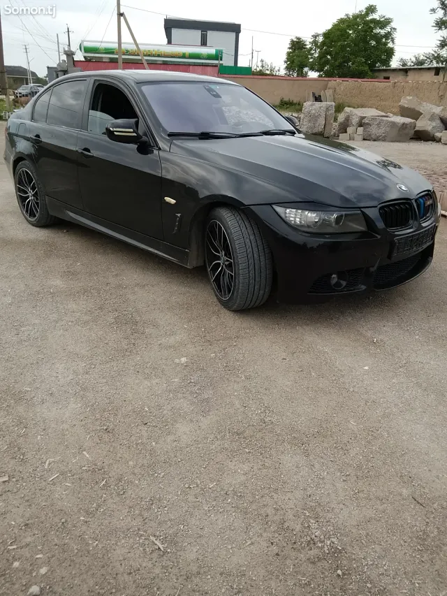 BMW 3 series 2011 · 2.0 AT