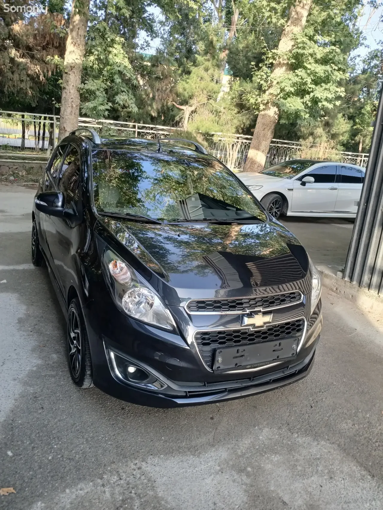 Chevrolet Spark 2014 · 1.0 AT