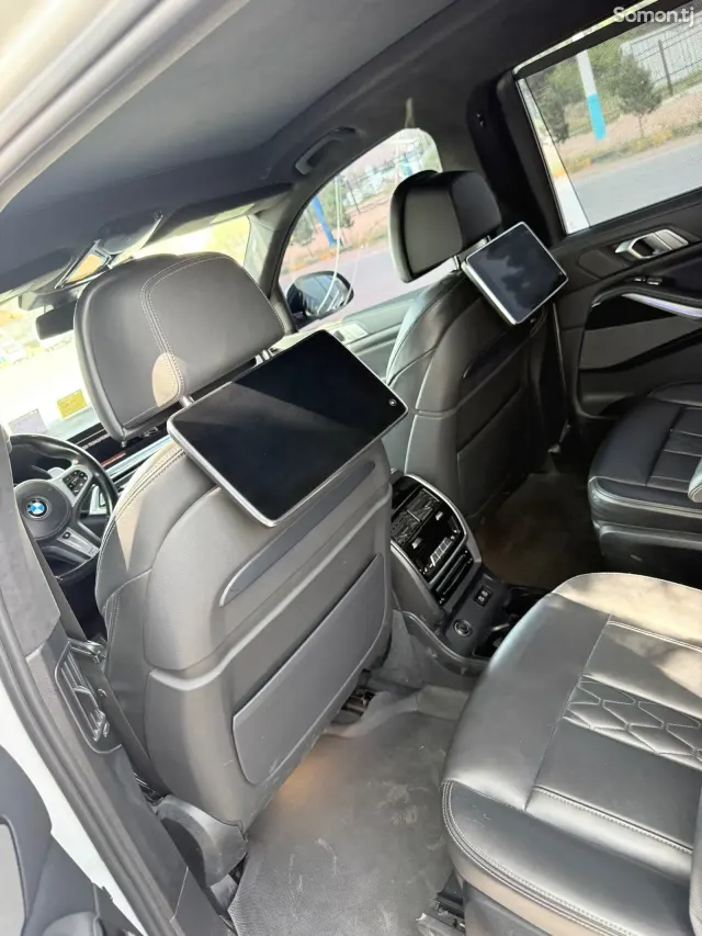 BMW X7 2022 · 3.0 AT