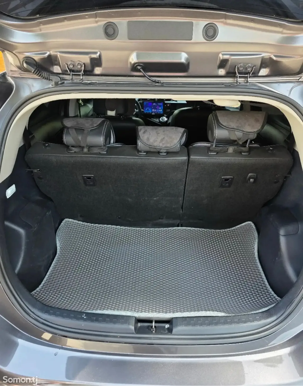 Toyota Aqua 2015 · 1.5 CVT