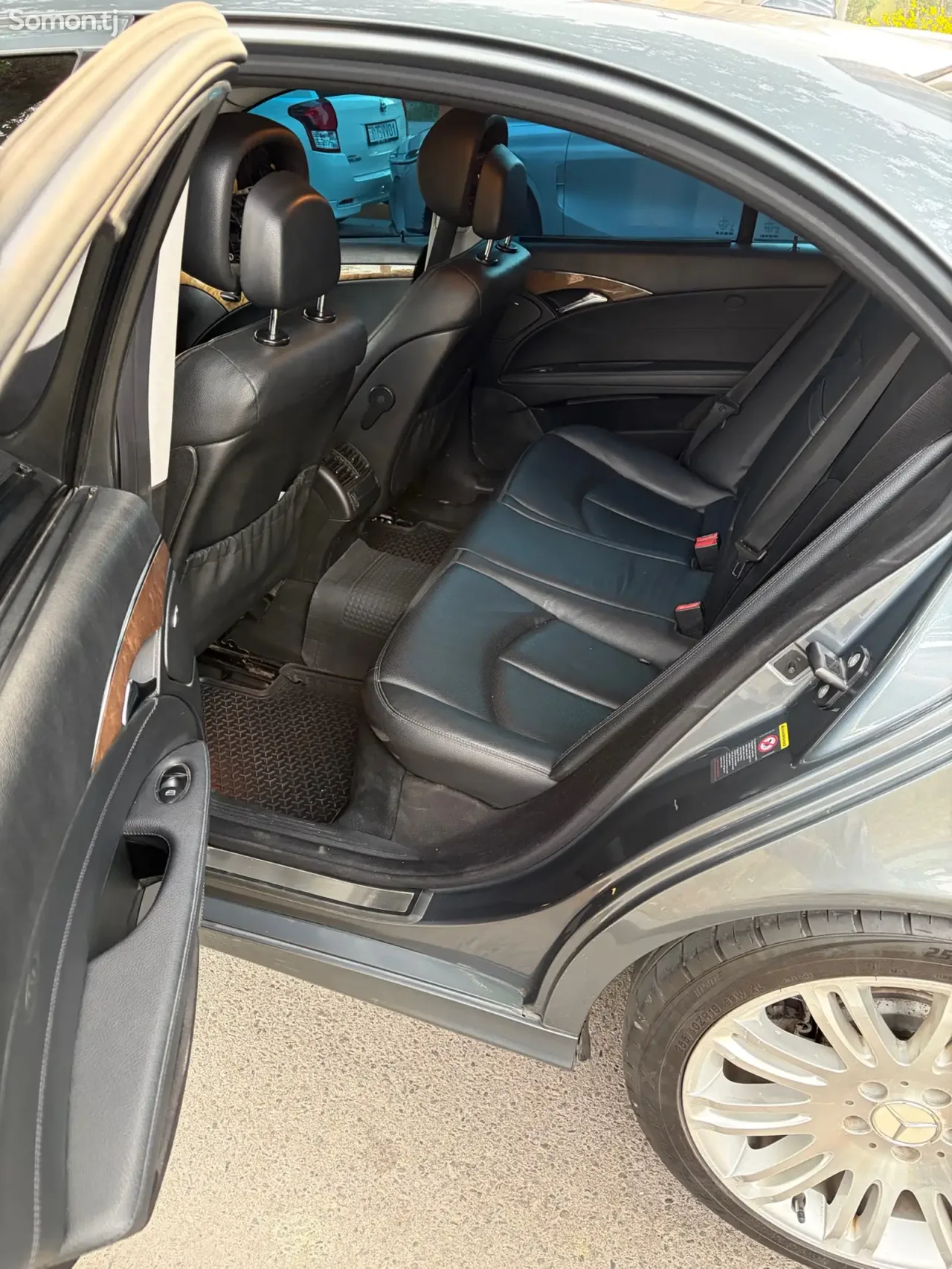 Mercedes-Benz E class 2008 · 3.5 AT