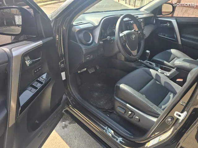 Toyota RAV 4 2017 · 2.5 AT