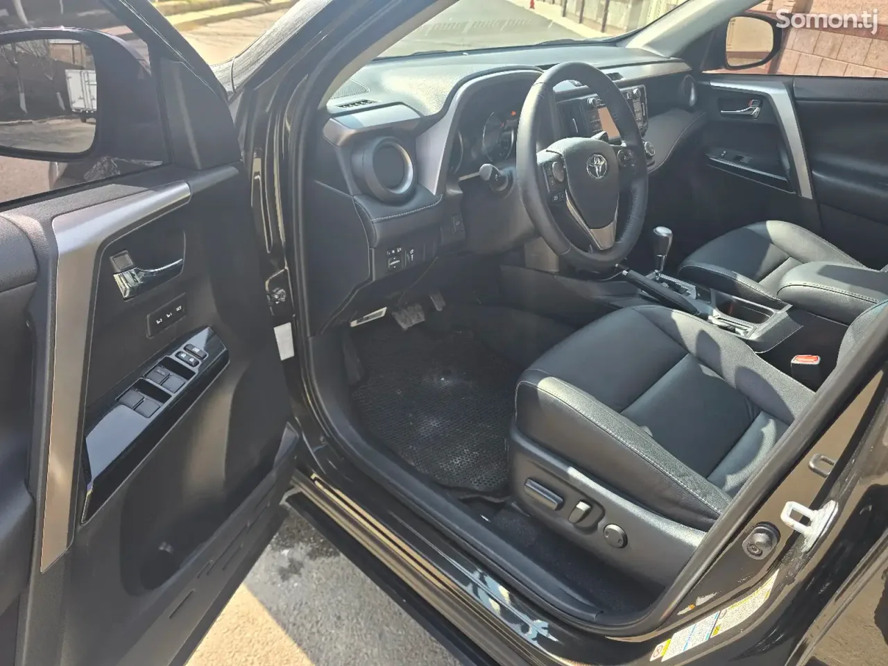 Toyota RAV 4 2017 · 2.5 AT
