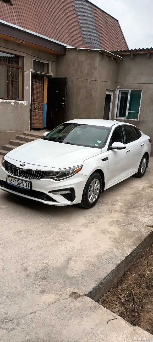 Kia Optima 2017 · 2.0 AT
