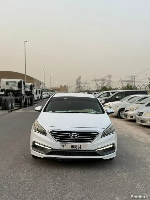 Hyundai Sonata 2014 · 2.4 AT