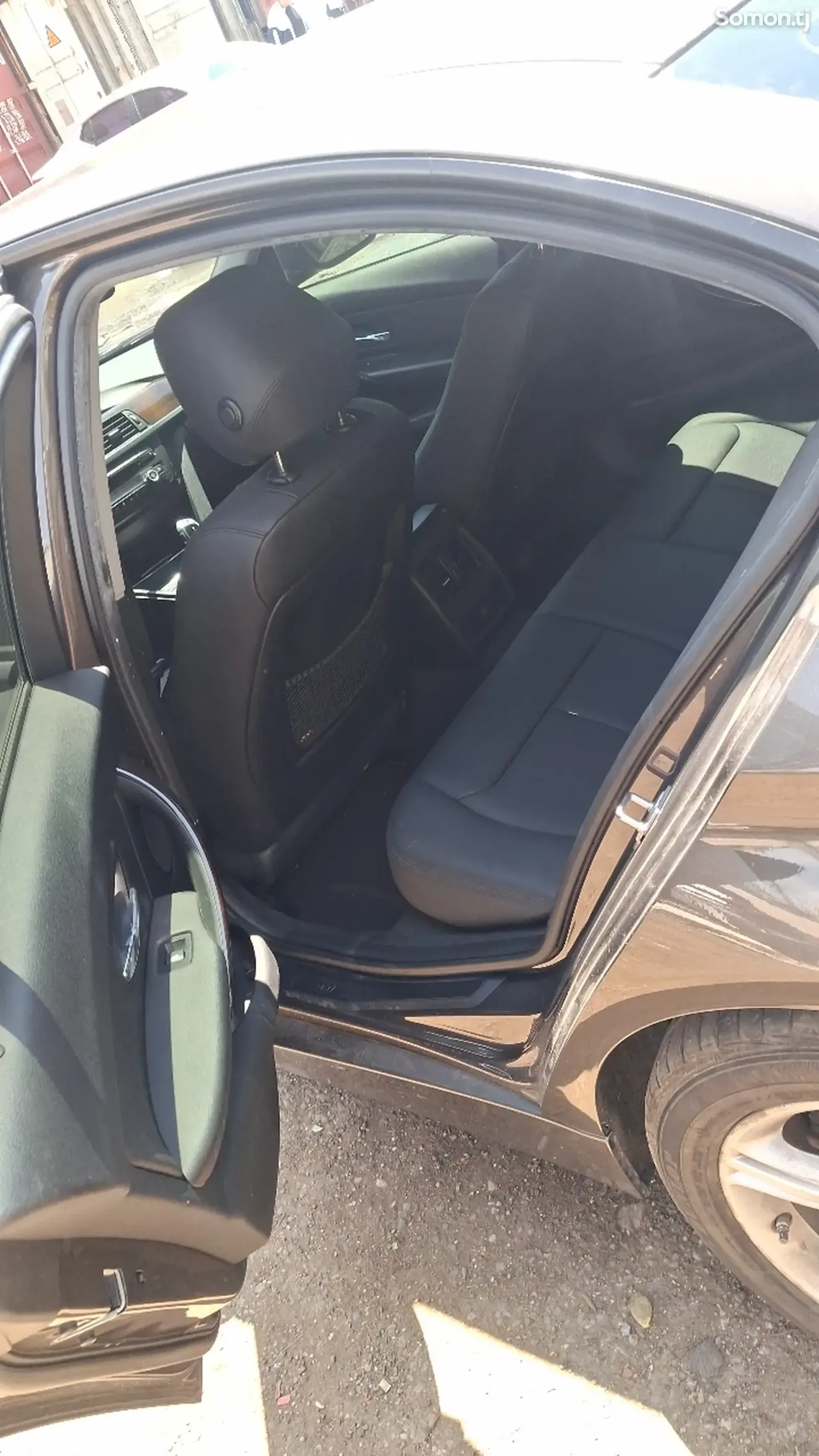 BMW 3 series 2015 · 2.0 AT