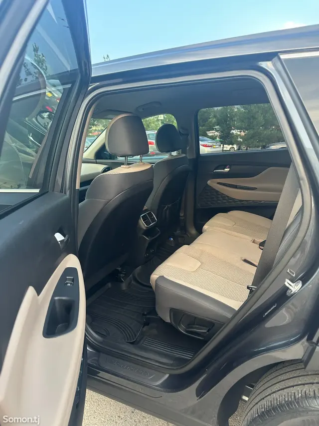 Hyundai Santa Fe 2020 · 2.4 AT