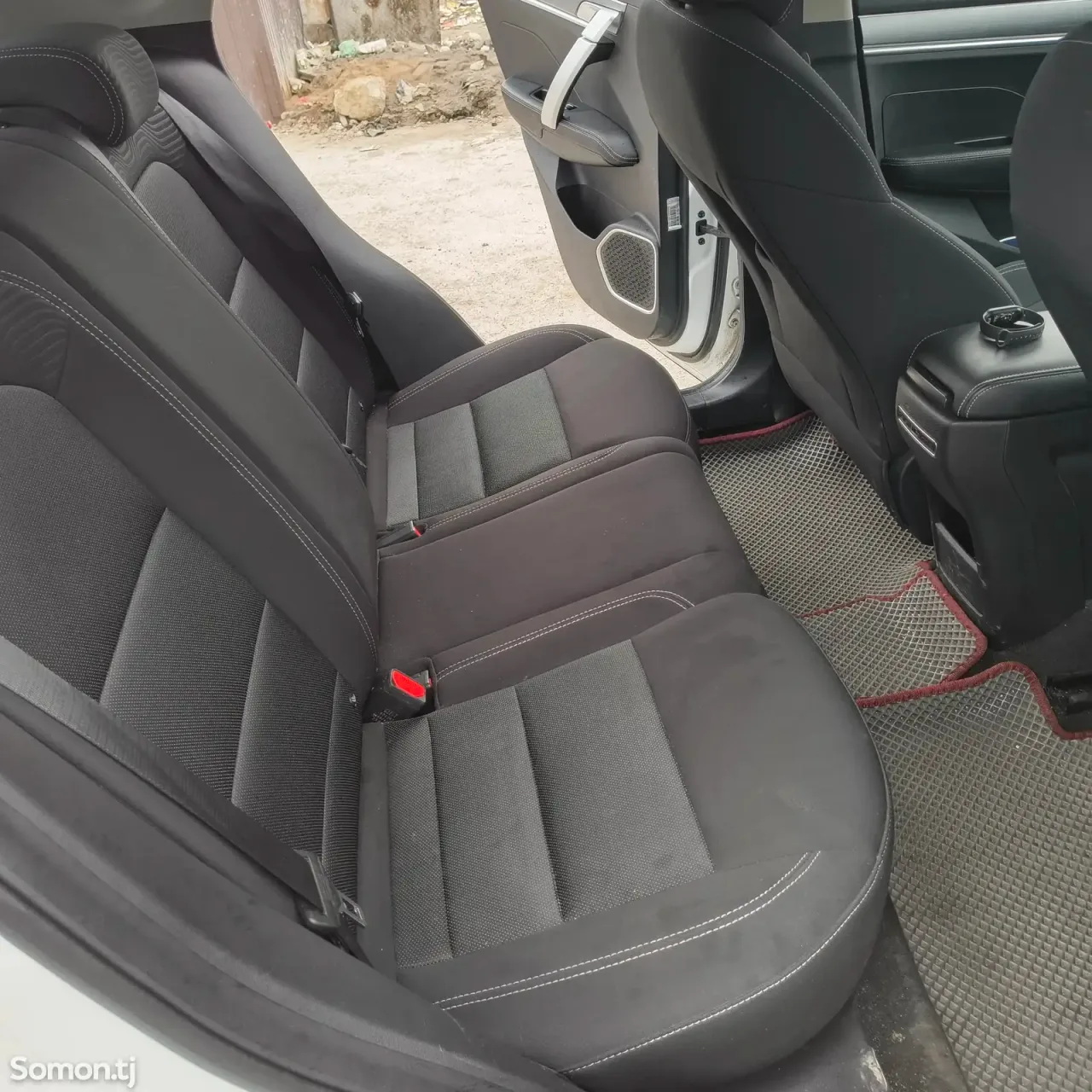 Geely Coolray 2025 · 1.5 AMT