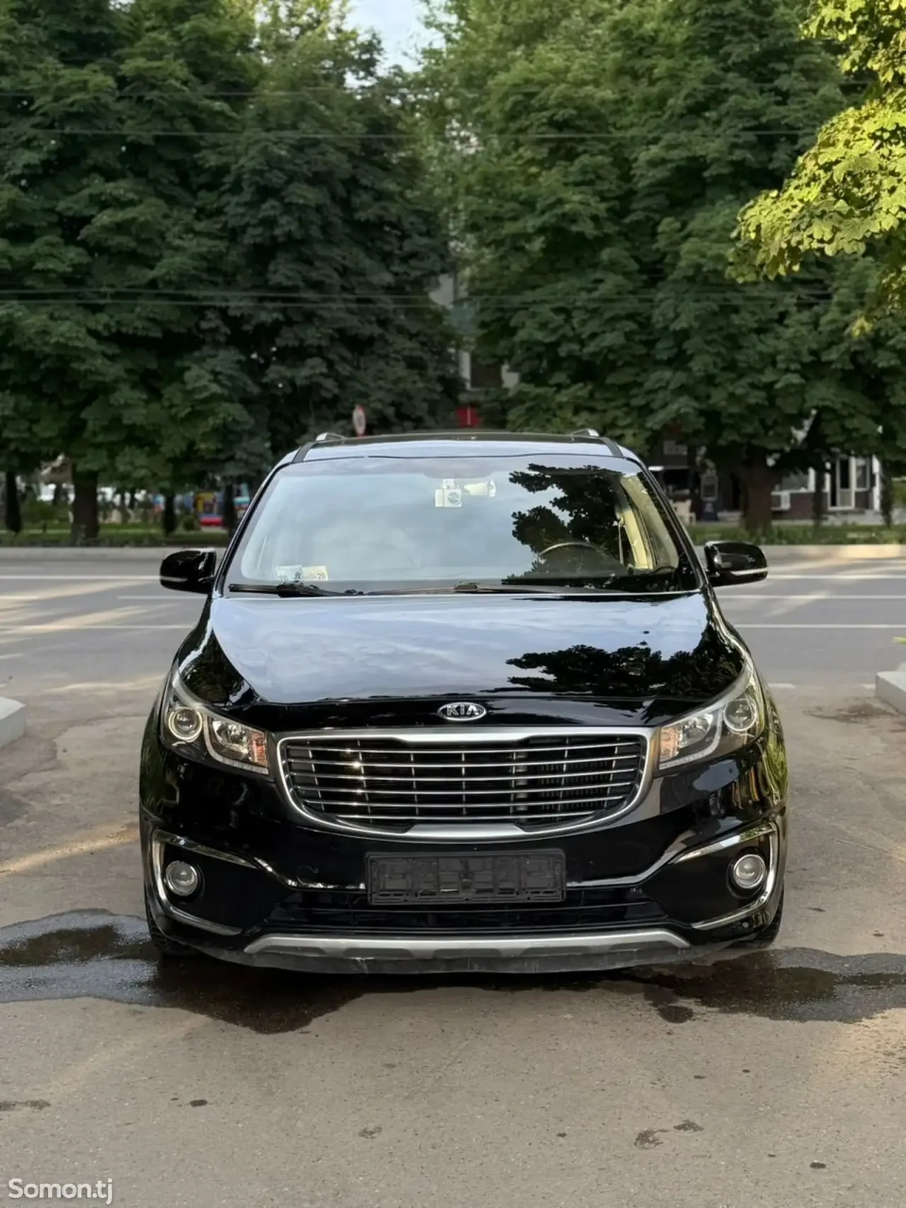 Kia Carnival 2014 · 2.2 AT