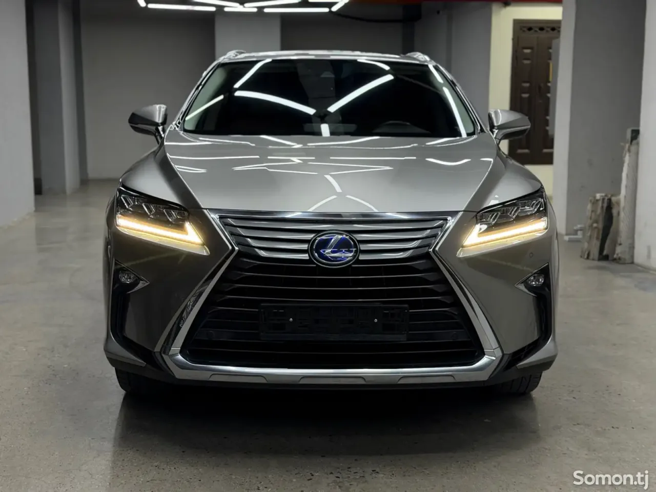 Lexus RX series 2017 · 3.5 AT