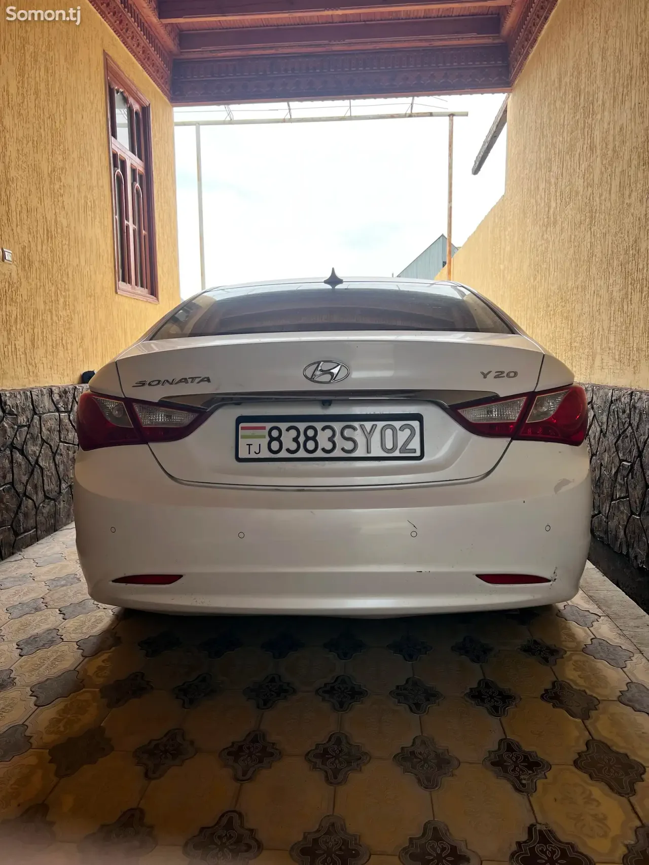 Hyundai Sonata 2011 · 2.0 AT