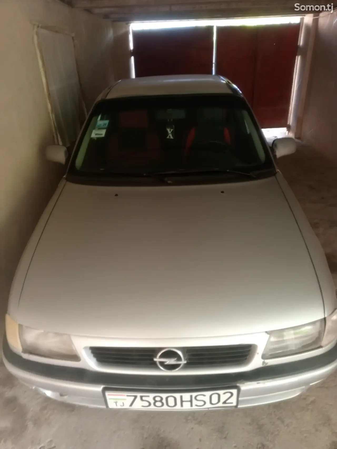 Opel Astra F 1993 · 1.6 MT