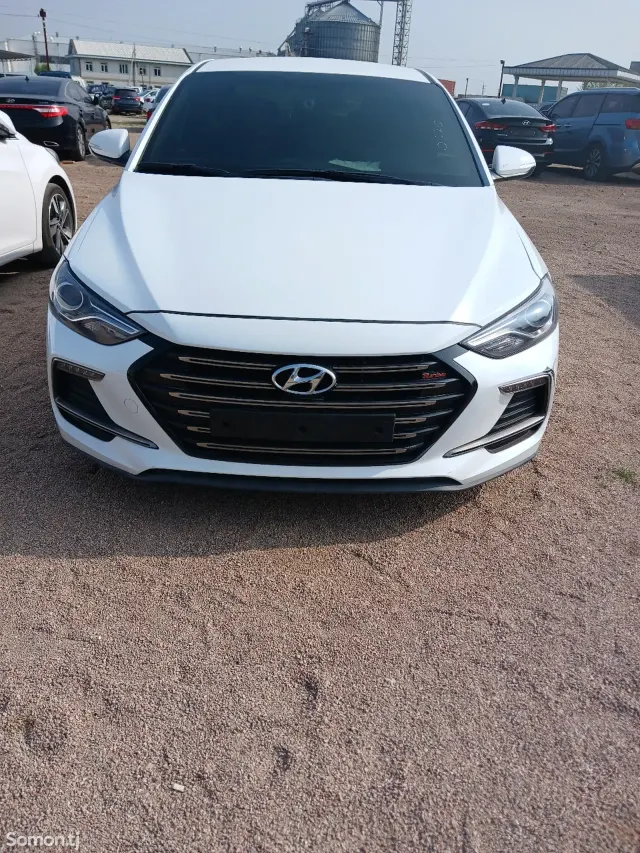 Hyundai Avante 2016 · 1.6 AT