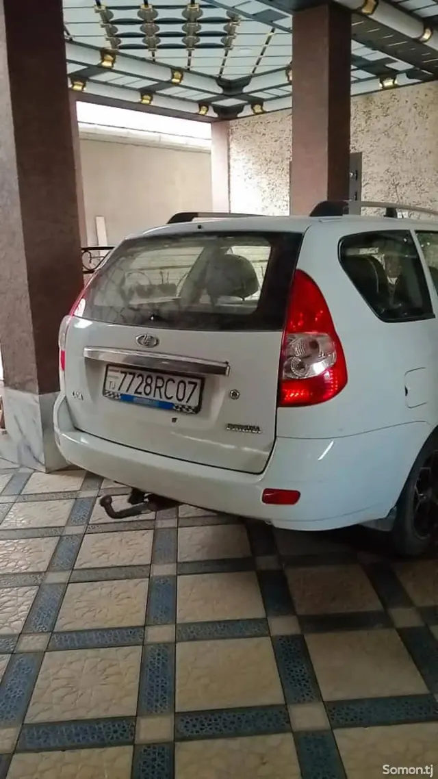 Lada (ВАЗ) Priora 2011 · 1.6 MT