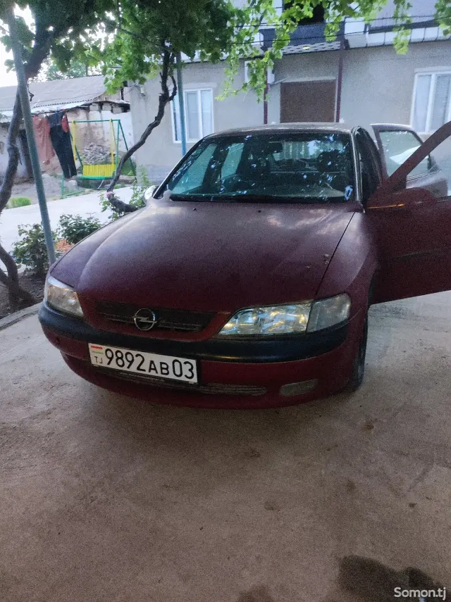 Opel Vectra B 1997 · 1.6 MT